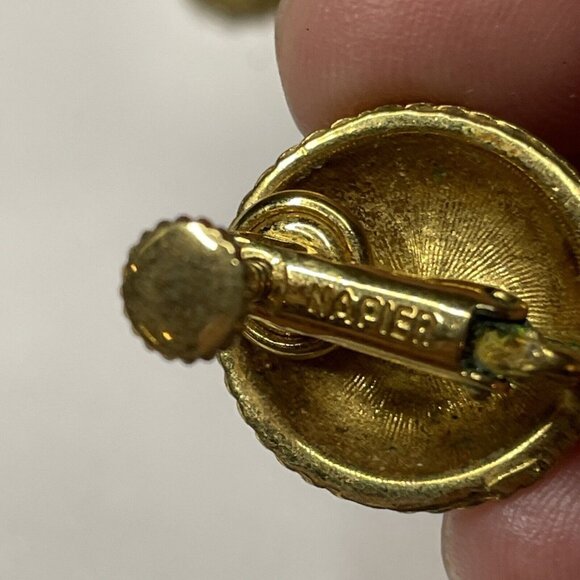 Lot of 17 Mismatched Signed Vintage Clip On Screw Back Earrings Trifari Napier + - Picture 8 of 12